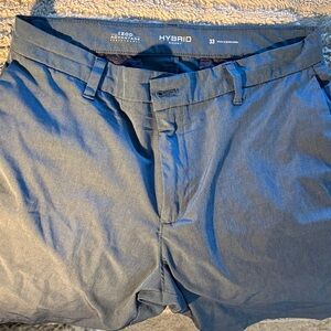 Izod Men's Gray Hybrid Shorts